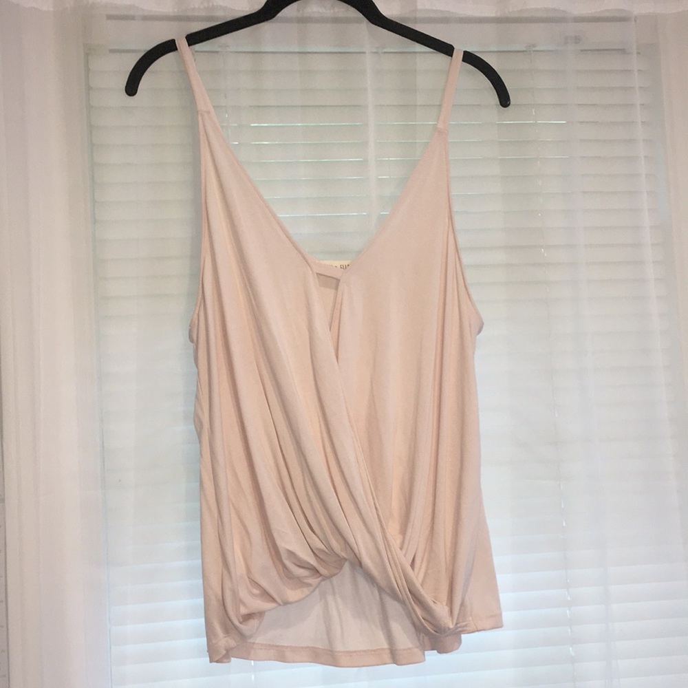 pink tank top